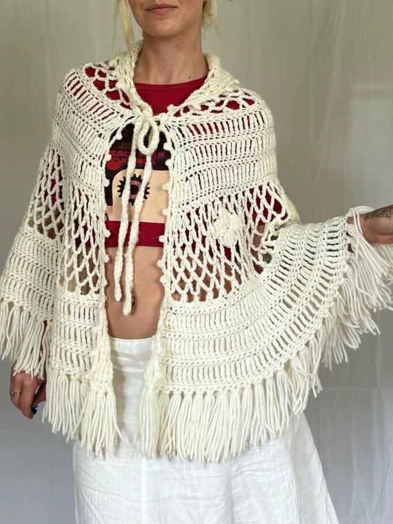 70s Crochet Shawl Vintage Crochet Knit Shawl 70s … - image 1