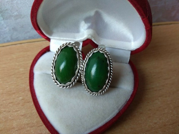 VINTAGE EARRINGS Elegant Antique Retro Green stone