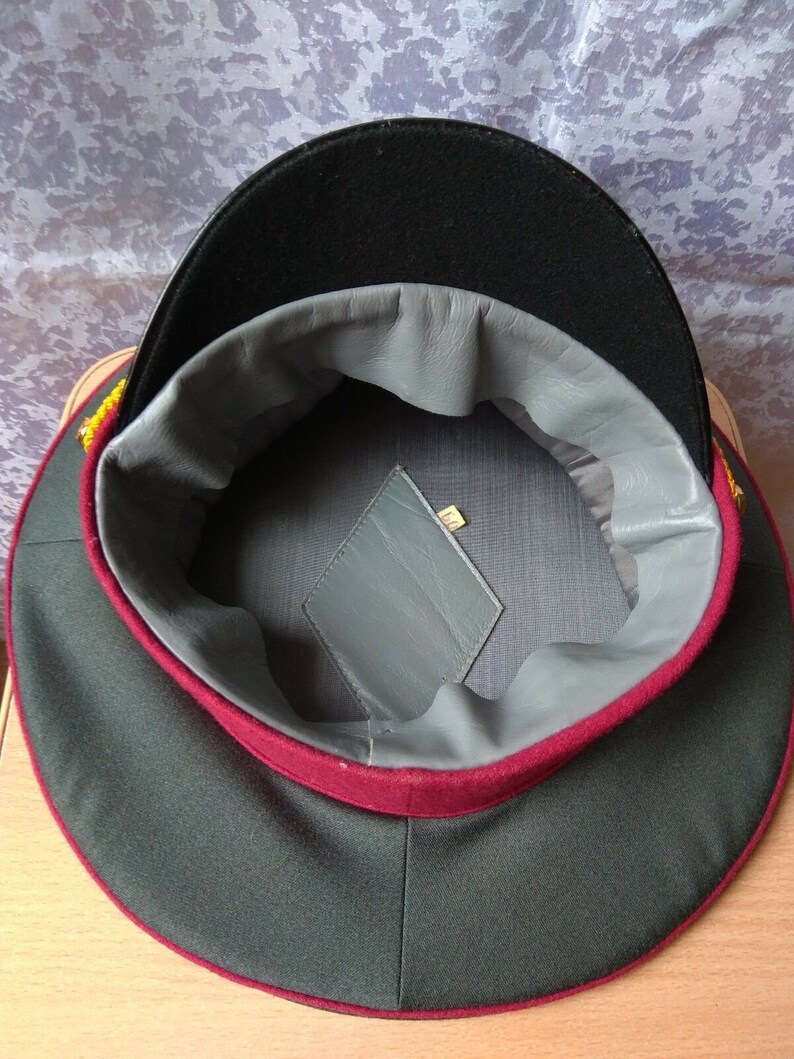bucket hat general pants