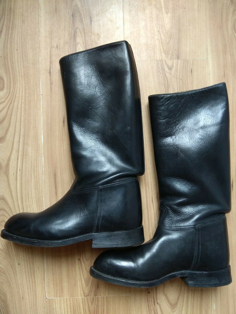 brown boot polish army