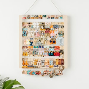 Grande Hanging Adjustable Earring Holder