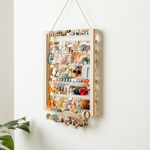 Grande Hanging Adjustable Earring Holder image 5