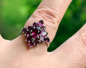 Anello in argento sterling con granato del Mozambico, taglia 7.