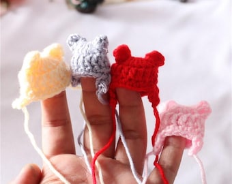 Miniature knitted hat, 1/6 and 1/12 scale doll house Miniature, Toy Figure Props, Barbie dioramas