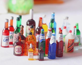 Bottiglie di bevande in miniatura, birra, alcol, whisky, bibite analcoliche, liquori in miniatura, bevande per case delle bambole, oggetti di scena per personaggi giocattolo, diorami di Barbie
