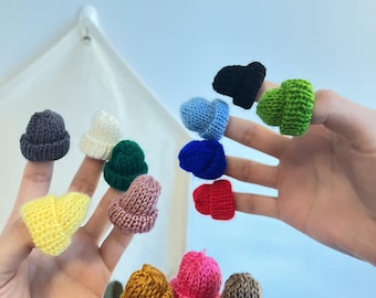 Mini knit beanie, miniature knitted Barbie hat, multicolours soft mini hats, dollhouse props, Toy Figure Props, Barbie dioramas
