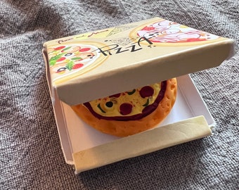 Scatola per pizza in miniatura, mini pizza, cibo in miniatura, pizza per case delle bambole, accessori per personaggi giocattolo, diorami di Barbie