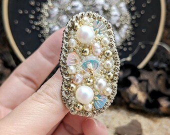 Le Fabularium - Hand-embroidered pearl shell mermaid brooch | Mermaidcore