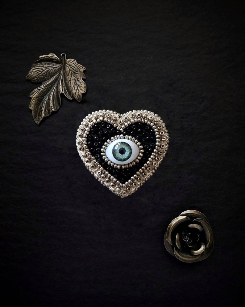 The Fabularium Brooch Heart Eye Sequins Hand Beaded Embroidery Halloween theme pin Cabinet of curiosities Black Academy image 5