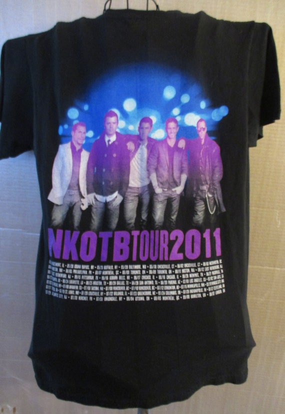 New Kids on the Block-Tour 2011-Size Medium - image 4