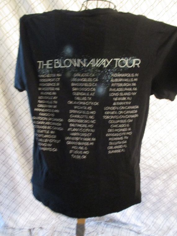 Carrie Underwood-The Blown Away Tour-Size Large - image 2