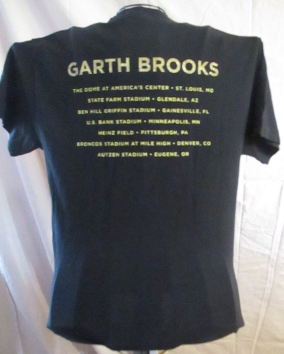 Garth Brooks-Stadium Tour-Size Medium - image 3