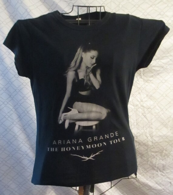 Ariana Grande-The Honeymoon Tour-Youth Large - image 1