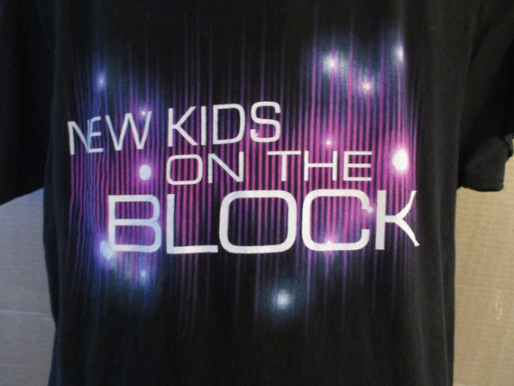 New Kids on the Block-Tour 2011-Size Medium - image 1