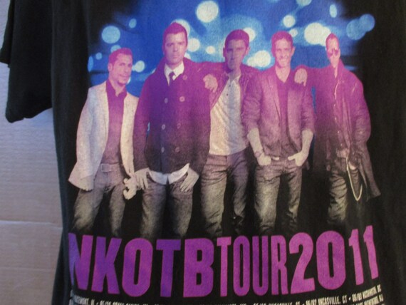 New Kids on the Block-Tour 2011-Size Medium - image 7
