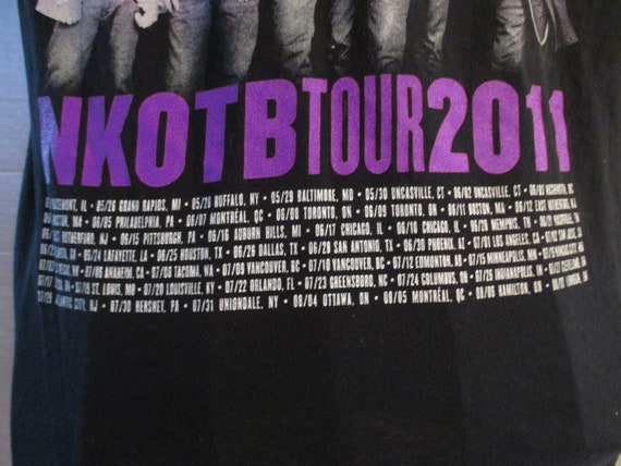 New Kids on the Block-Tour 2011-Size Medium - image 6