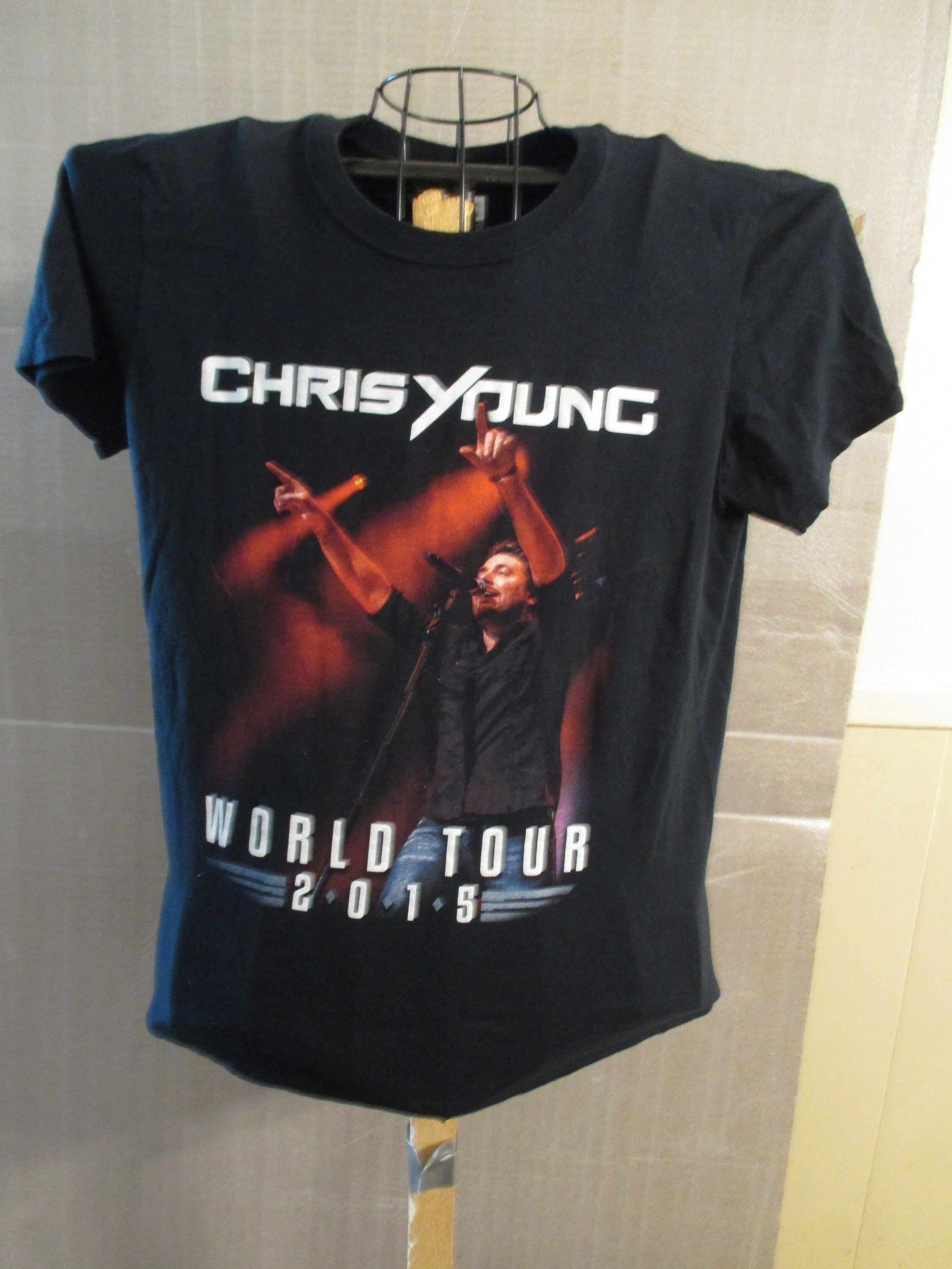 chris young tour merchandise