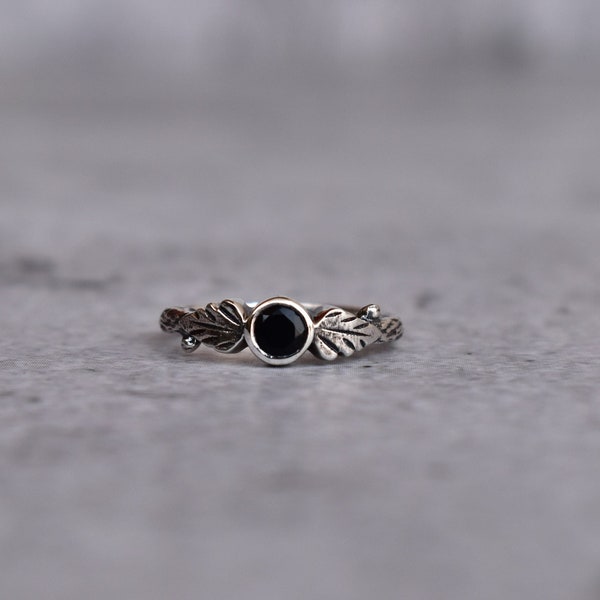 Black Onyx leafy design Ring* Onyx minimalist ring* Black diamond dainty stylish ring* Birthday Gift for Her* Bridesmaid jewelry