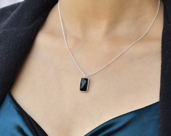 Black Onyx necklace* Onyx handmade necklace for women* Sterling silver rose cut pendant * Briolette cut stone necklace* Gifts for mom