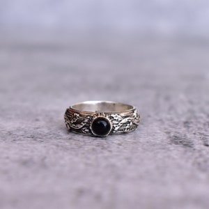 Genuine Black Onyx ring* Nature inspired onyx ring for women* Oxidized Silver Black stone ring* Gemstone ring* Statement ring* Unique Gift