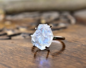 Raw moonstone RHODIUM PLATED ring ,  Raw Crystal Ring, Rainbow Moonstone 925 silver Raw Gemstone Ring,  crystal Ring , bridesmaid gift