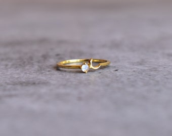 Dainty Moonstone Ring, Tiny moonstone lunar half moon ring , handmade minimalist jewelry gift for your loved ones , delicate moonstone gold