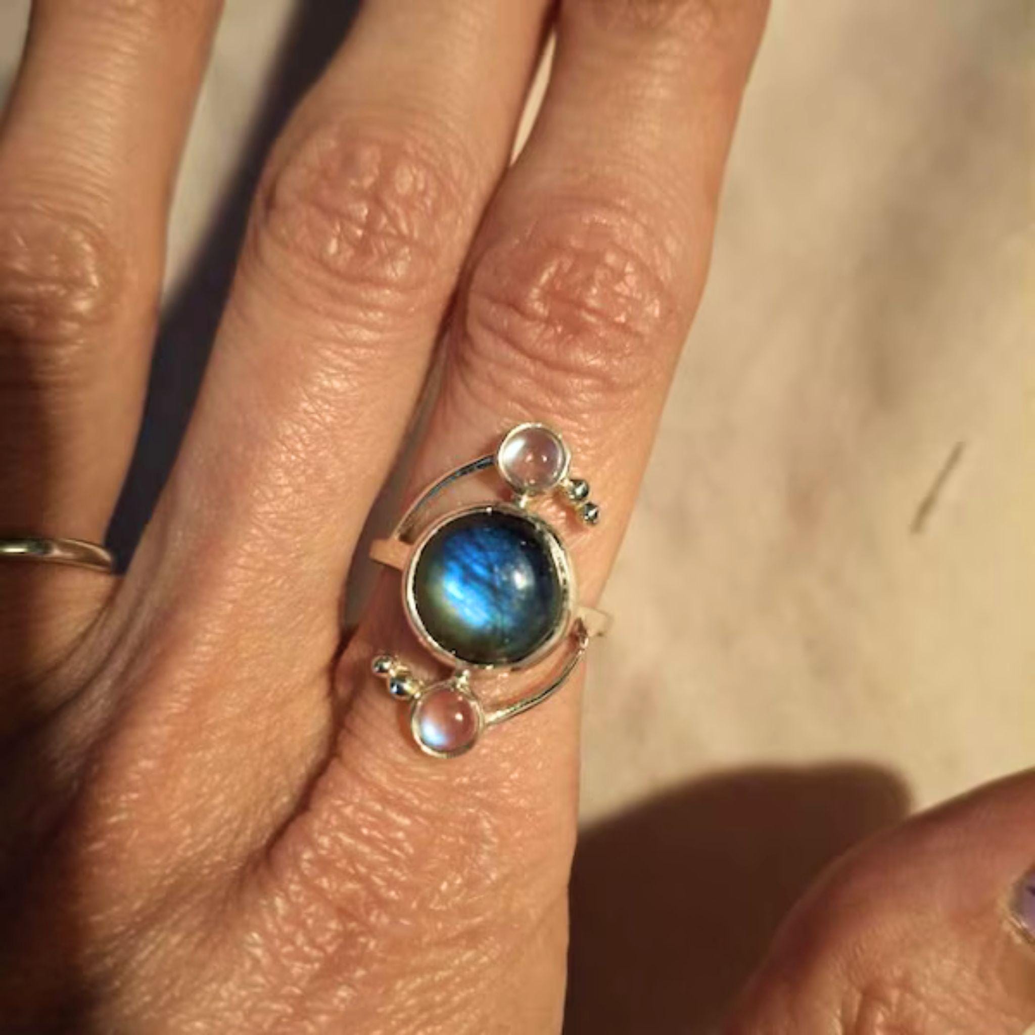 ◆e27b7d79m64◆ Natural Moonstone and Labradorite Ring , Blue Flashy Two