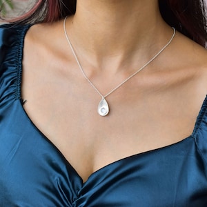 Natural Moonstone necklace* Rainbow moonstone handmade necklace for women * Healing crystal* June birthstone * rose petal inspired jewelry