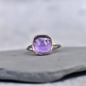 Natürlicher Amethyst Ring, Sterling Silber Ring, quadratischer Amethyst Ring, handgemachter Ring, lila Quarz Schmuck, Brautjungfer Ring Geschenk für sie
