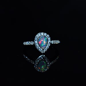 Bague de fiançailles avec opale en argent pour femme, opale taillée en poire, bijoux en argent massif, opale naturelle, cadeau d&#39;anniversaire pour elle, bague halo