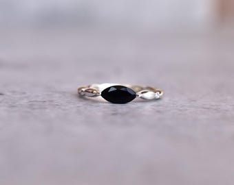 Genuine Black onyx ring* Onyx marquise shaped dainty ring for women* Everyday jewelry* Sterling silver black stone ring* Bridesmaid gifts