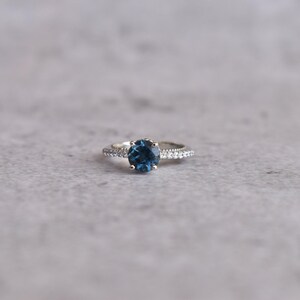 Vintage natural London blue topaz ring, round cut blue gemstone, london Blue Topaz sterling silver finished with rhodium, Topaz halo ring image 3