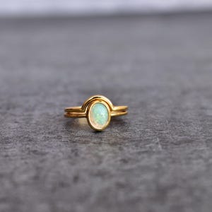 Set di anelli in opale naturale* Anello in opale multi-sgargiante per lei* Anello fatto a mano in oro 14K* Anello con fascia dell'eternità* Anello minimalista* Idea regalo unica