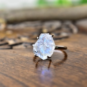 Pink Moonstone Rough Nugget 6X8 9X15 mm 145 Carats Pink Moonstone Moonstone Birthstone Moonstone Nugget Moonstone Gemstone