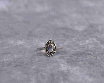 Natural Moonstone ring* Rainbow moonstone dainty ring* Healing crystal ring for women* Silver oxidized handmade ring* everyday cute ring