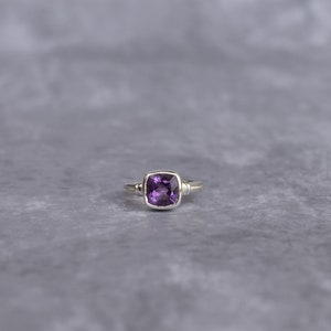 Genuine Amethyst ring* Cushion cut amethyst ring for women* Sterling silver handmade ring* Unique ring* Purple quartz ring* Bridesmaid gifts