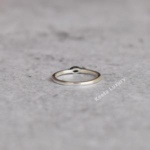 Bague minimaliste en onyx noir véritable* Bague délicate en argent sterling pour débuter* Bague faite main* Bague superposable* Cadeau pour maman* Cadeau pour elle image 5