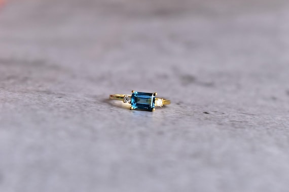 Dainty London blue topaz Emerald cut ring, blue topaz dainty ring, emerald cut, blue gemstone, Gold wedding ring, anniversary gift for her