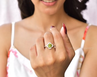 Natural peridot ring sterling silver , Round cut gemstone ring , August birthstone , peridot promise Ring , Statement ring gift for her