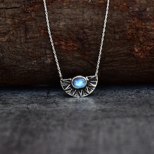 Natural Blue flashy moonstone necklace, Silver rainbow moonstone necklace, healing crystal necklace, June birthstone, bridesmaid jewelry