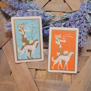 Paire de cartes à jouer Art déco, cartes dame et chien, cartes de commerce anciennes, cartes d'échange, cartes de congrès, fournitures techniques mixtes