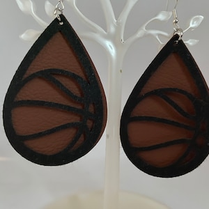 Sport earrings, Basketball earrings, Dangling sports lobs, Faux leather basketball earrings, Basketball dangling earrings