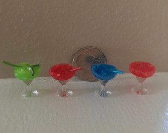 Dollhouse Miniature Margarita Drink, Resin Cabochon Charm