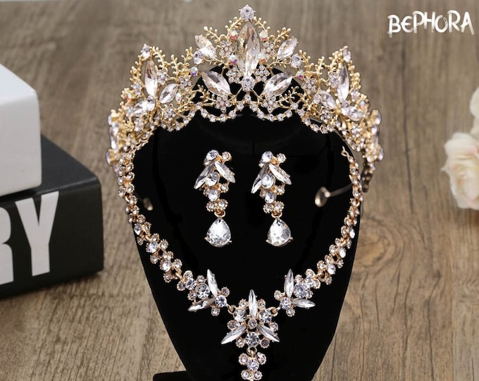Opulent Pearl and Crystal Bridal Tiara - Gold & Silver Wedding Headpiece, Vintage-Inspired Wedding Crown for the Modern Bride, Gift Idea