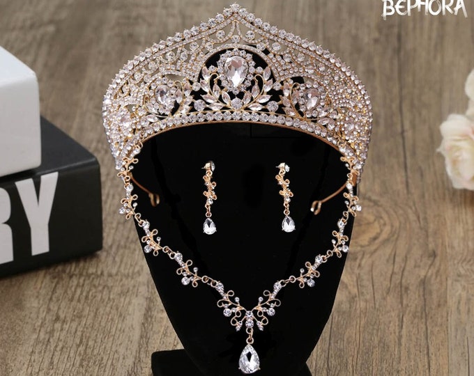 Regal Gold Quinceanera Crown - Vintage-Inspired Bridal Tiara with Crystals, Ideal for Weddings & Proms, Romantic Gift, Bridal Shower Gift