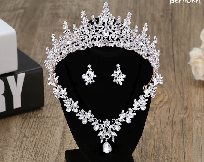 Luxury Bridal Jewelry Set with Heart Crystals - Handcrafted Crown, Earrings & Choker, Ideal for Wedding, African Bead Jewelry Enthusiasts