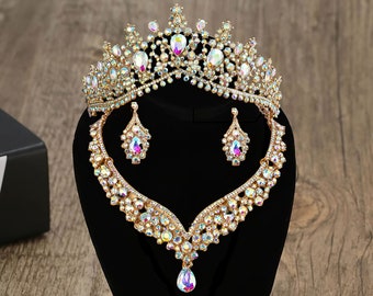 Pearl & Crystal Wedding Tiara: Handcrafted Bridal Crown