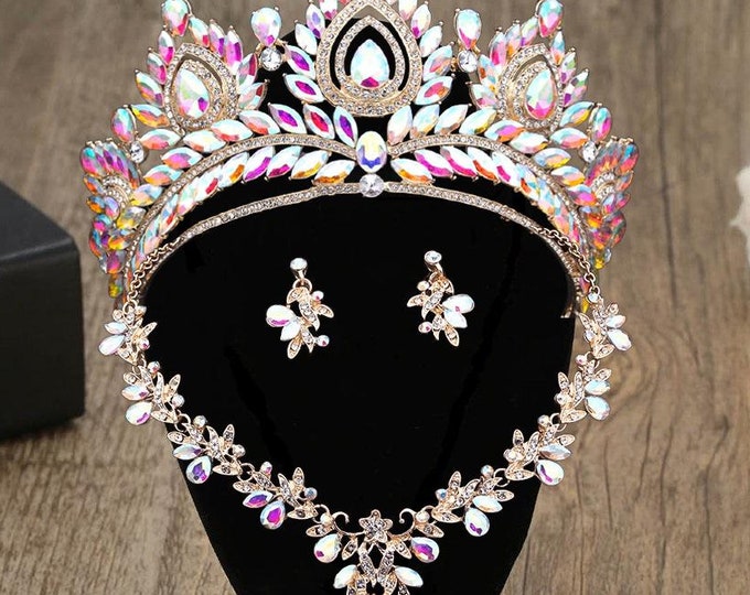 Floral Crystal Bridal Tiara - Gold AB Baroque Elegance, Quinceanera Wedding Crown, Prom Queen Jewelry, Ideal Bridal Shower Gift Perfect Prom