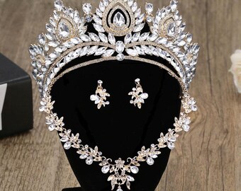 Floral Crystal Bridal Tiara: Gold Baroque Wedding Crown