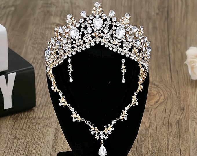 Gold Baroque Bridal Tiara - Crystal & Floral Design, Elegant Wedding Headpiece, Perfect Quinceanera Prom Accessory, Exquisite Wedding Gift